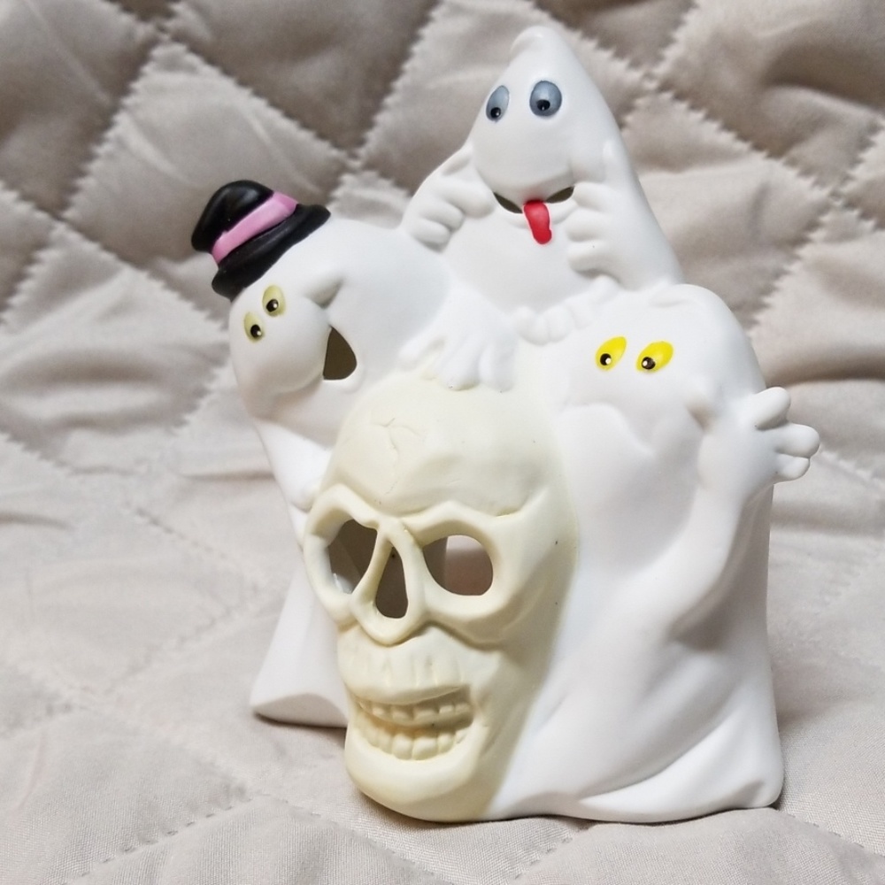 Goofy ghosts and skull Tea light holder